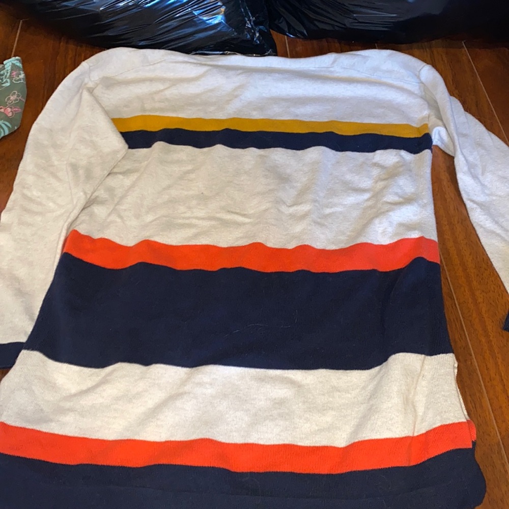 Gap light sweater